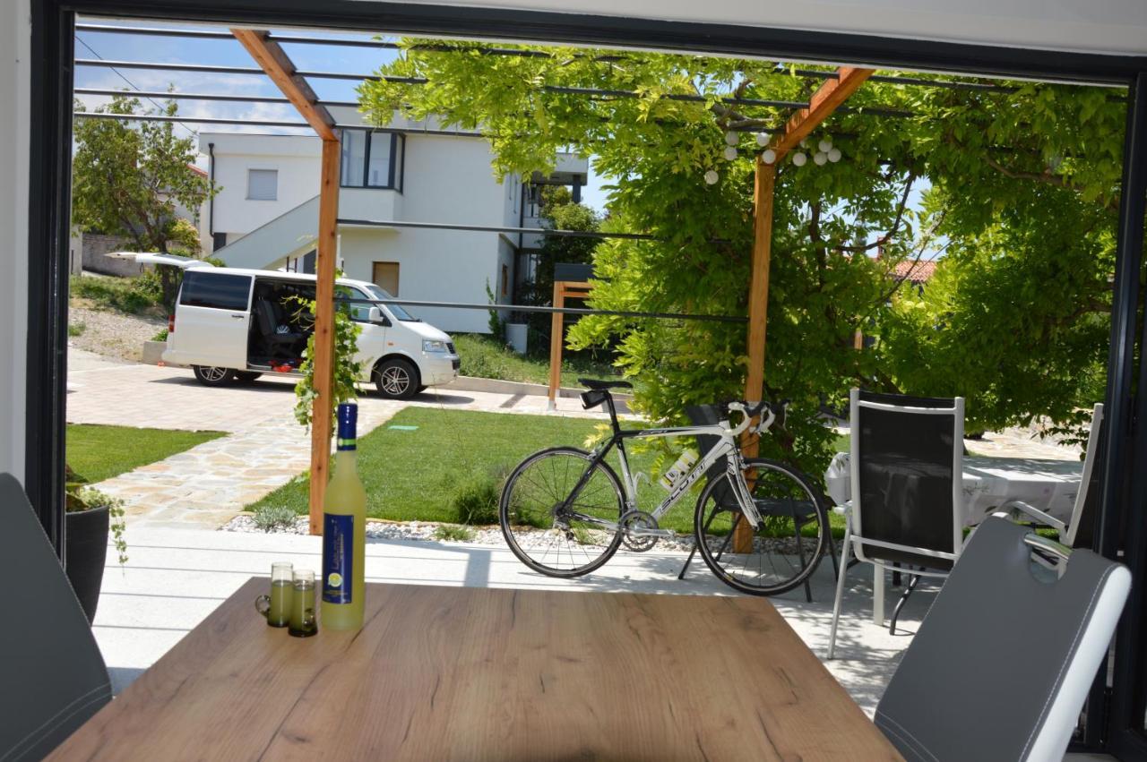 Casa Miranda - Family Comfort In A Quiet Area, Near The Sea, With Bbq And Free Parking Zgornje Skofije Extérieur photo
