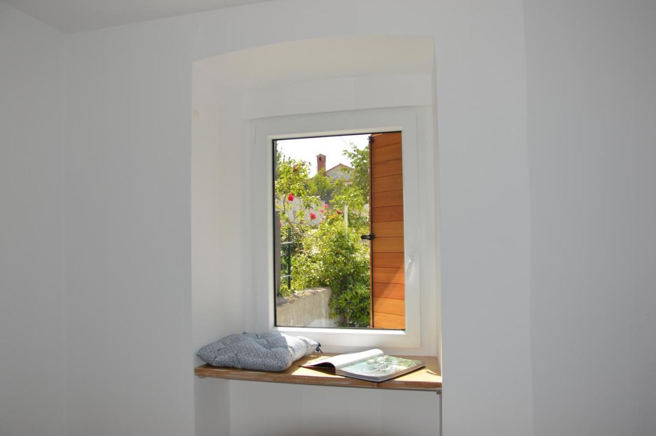 Casa Miranda - Family Comfort In A Quiet Area, Near The Sea, With Bbq And Free Parking Zgornje Skofije Extérieur photo