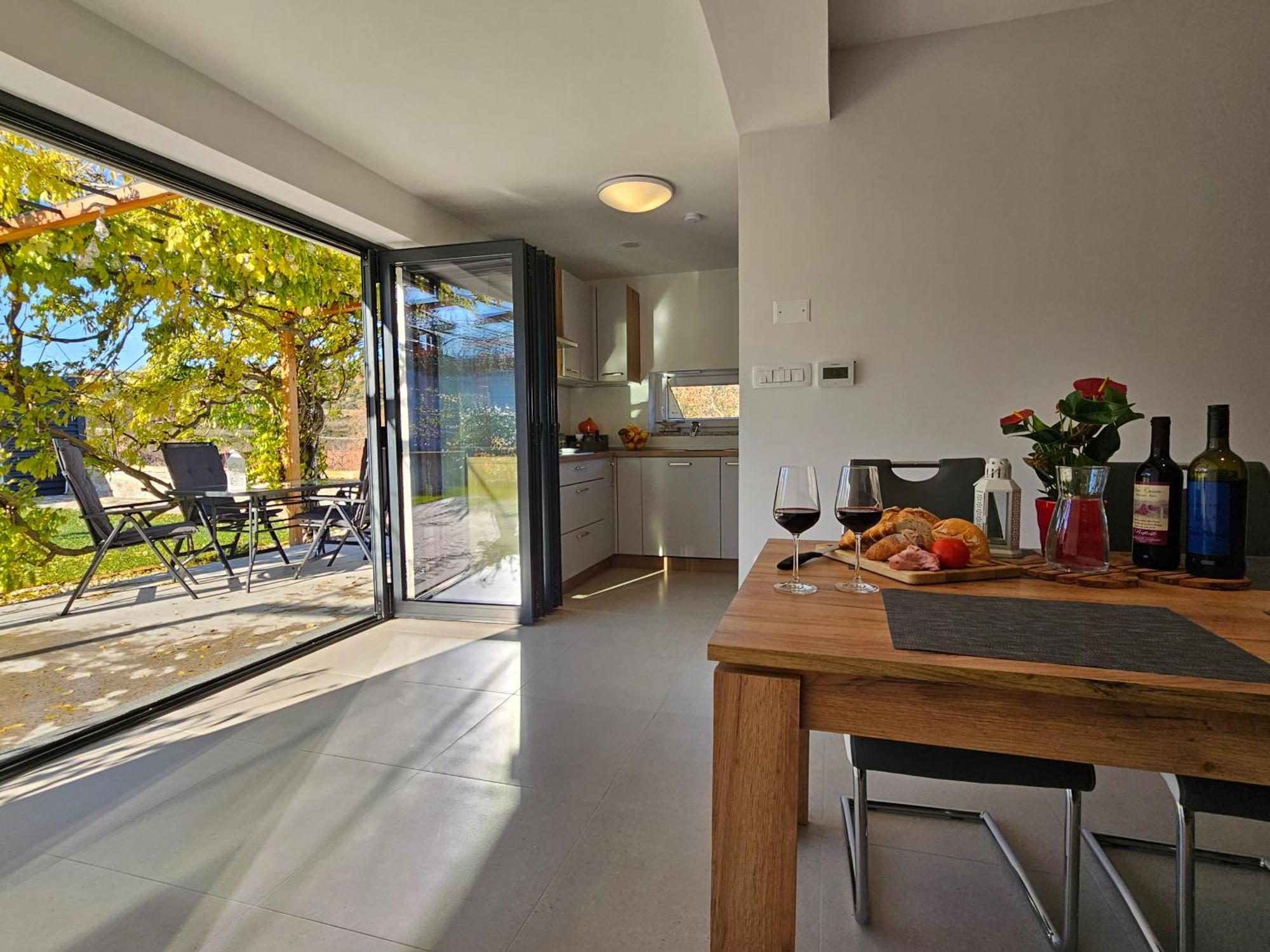 Casa Miranda - Family Comfort In A Quiet Area, Near The Sea, With Bbq And Free Parking Zgornje Skofije Extérieur photo
