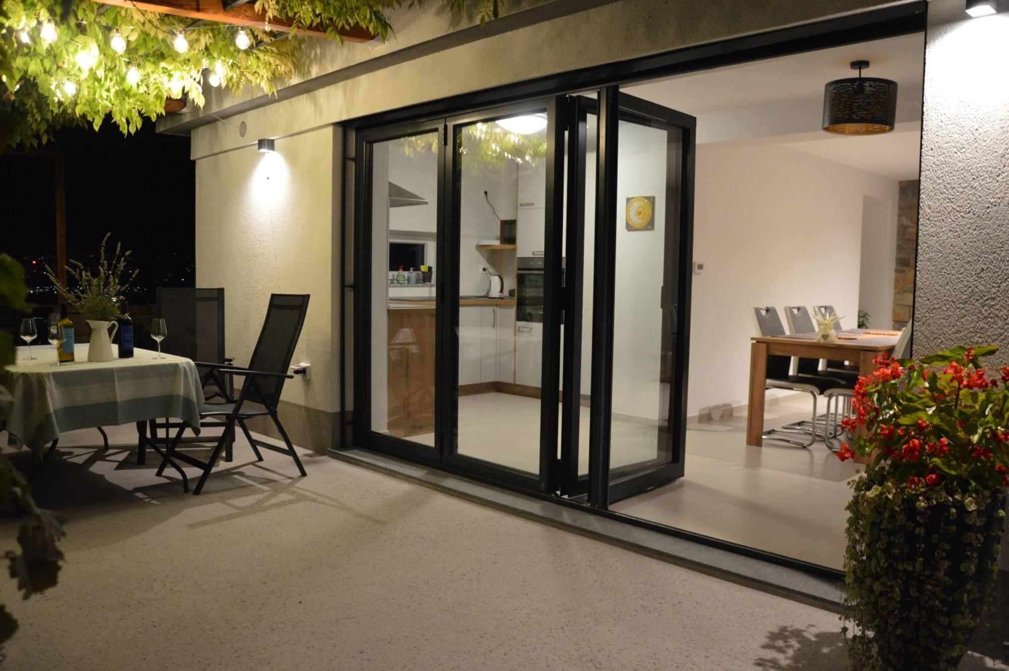 Casa Miranda - Family Comfort In A Quiet Area, Near The Sea, With Bbq And Free Parking Zgornje Skofije Extérieur photo