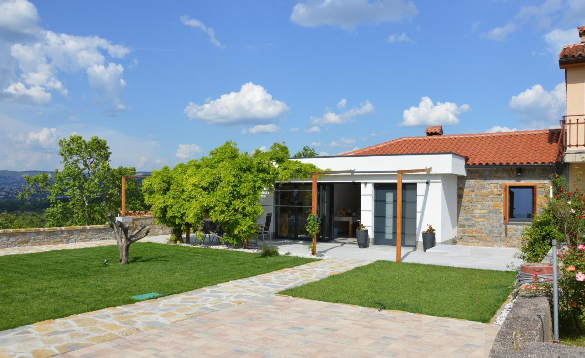 Casa Miranda - Family Comfort In A Quiet Area, Near The Sea, With Bbq And Free Parking Zgornje Skofije Extérieur photo